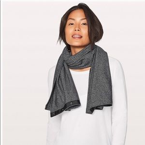 Lululemon Vinyasa scarf